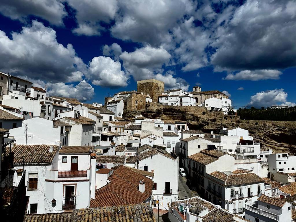 Casa De Las Lanzas Setenil De Las Bodegas Buitenkant foto