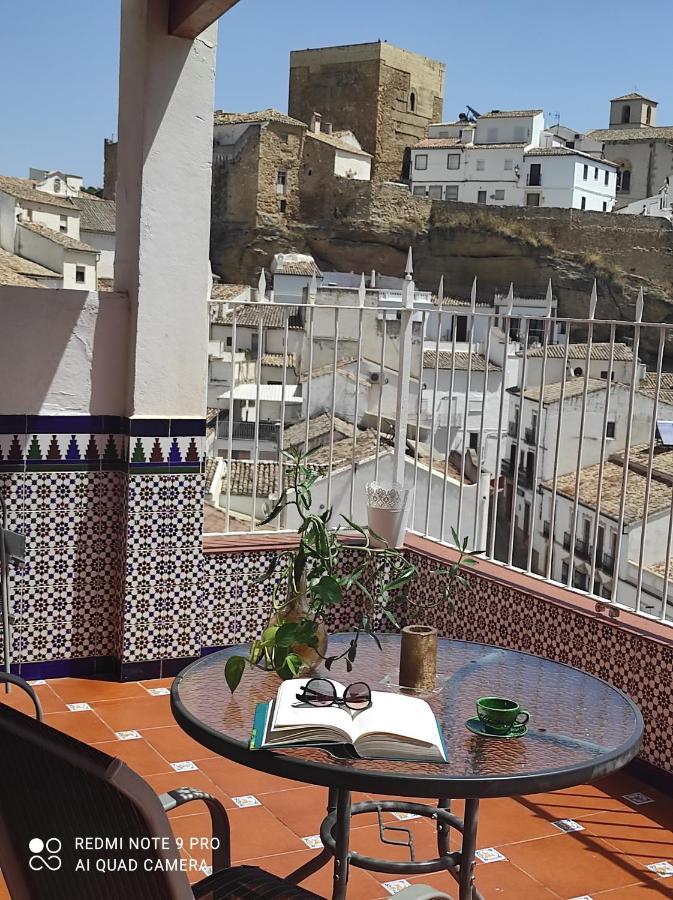 Casa De Las Lanzas Setenil De Las Bodegas Buitenkant foto