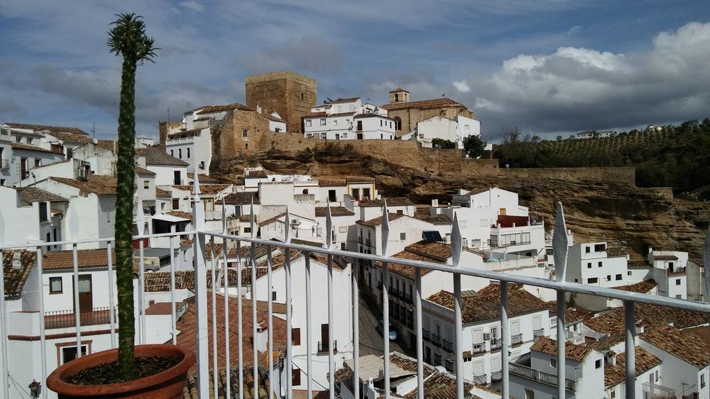 Casa De Las Lanzas Setenil De Las Bodegas Buitenkant foto